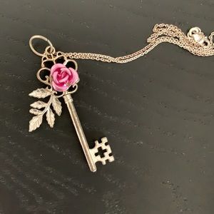 NWOT Pink Key Rose Necklace
